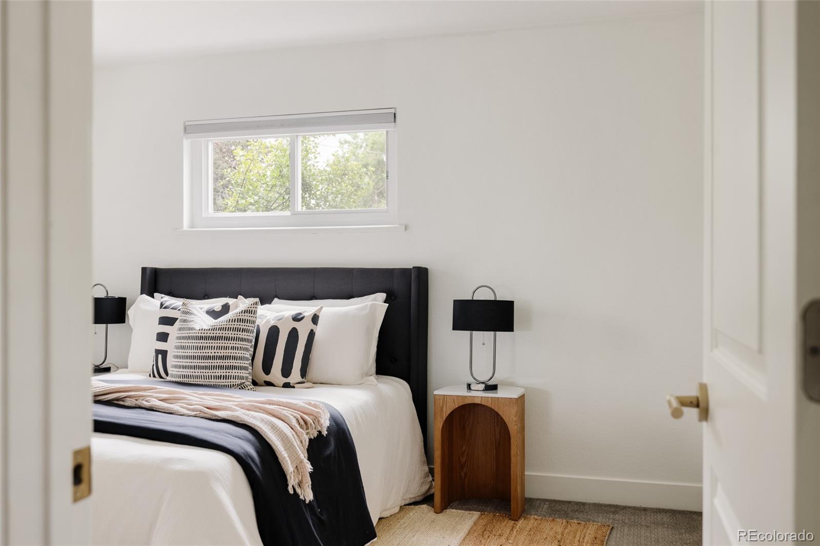 MLS Image #5 for 812 s holly street,denver, Colorado
