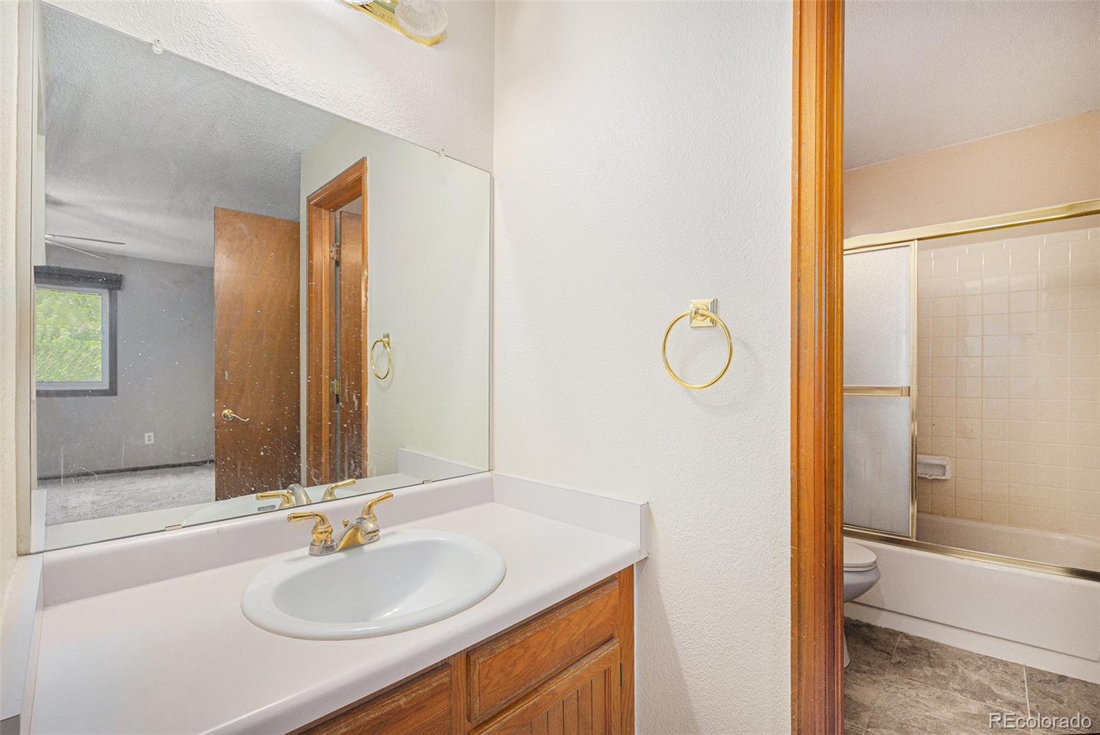 MLS Image #6 for 17984 e bates avenue,aurora, Colorado