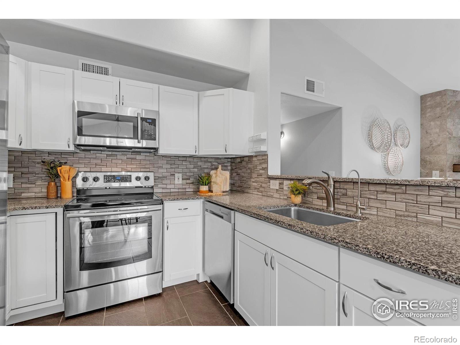 MLS Image #9 for 1120  opal street,broomfield, Colorado