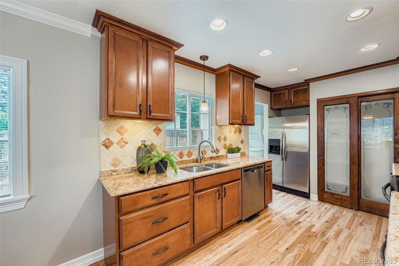 MLS Image #10 for 1267  trenton street,denver, Colorado