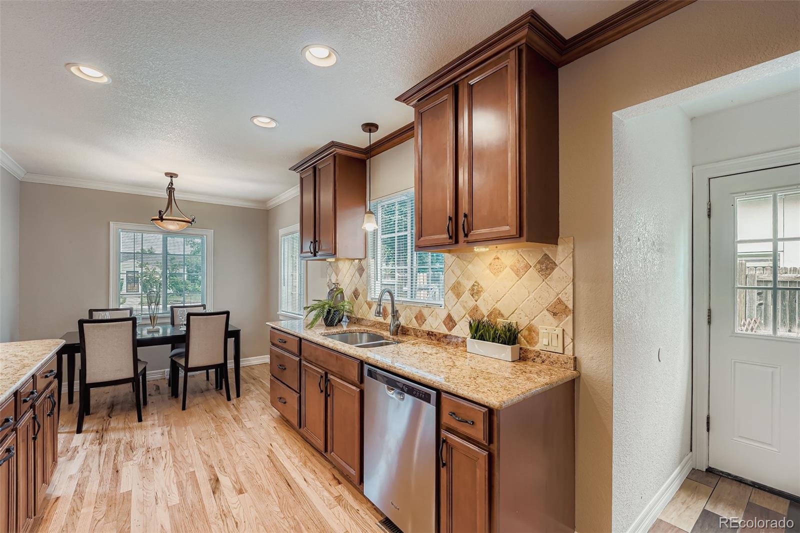 MLS Image #11 for 1267  trenton street,denver, Colorado