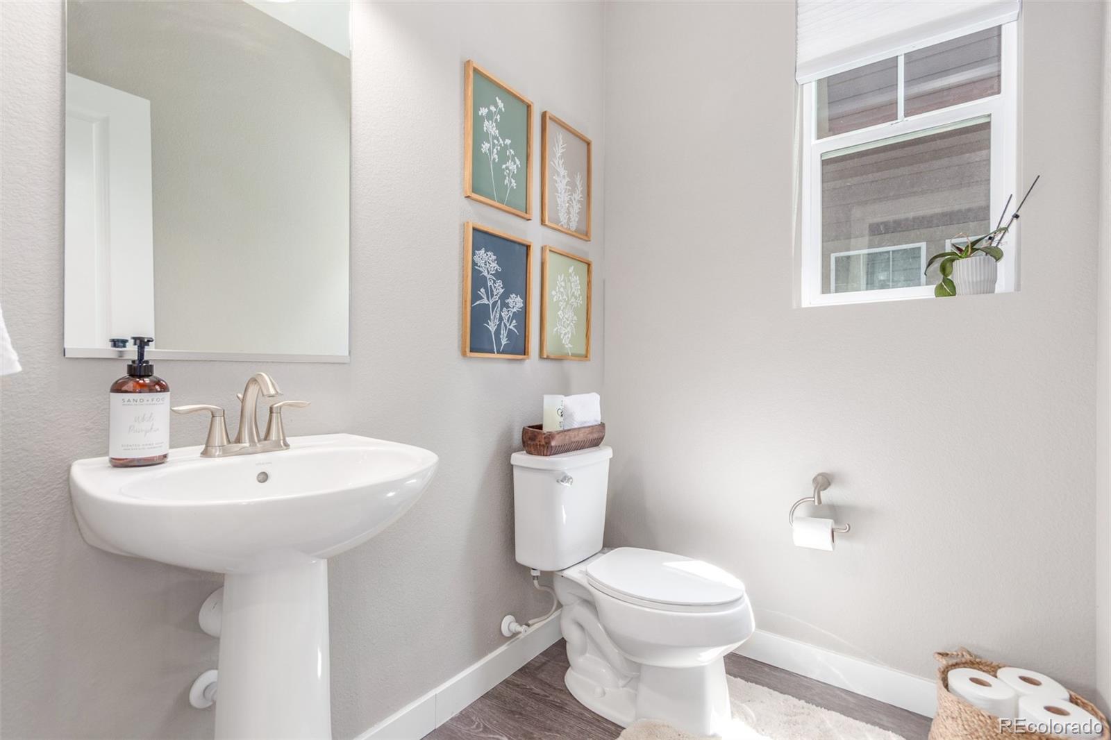 MLS Image #12 for 23211 e jamison drive,aurora, Colorado