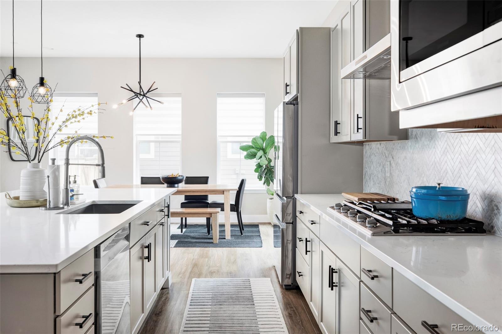 MLS Image #12 for 9752 e 62nd drive,denver, Colorado
