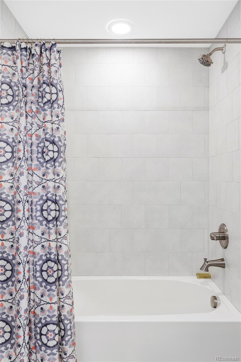 MLS Image #31 for 9752 e 62nd drive,denver, Colorado