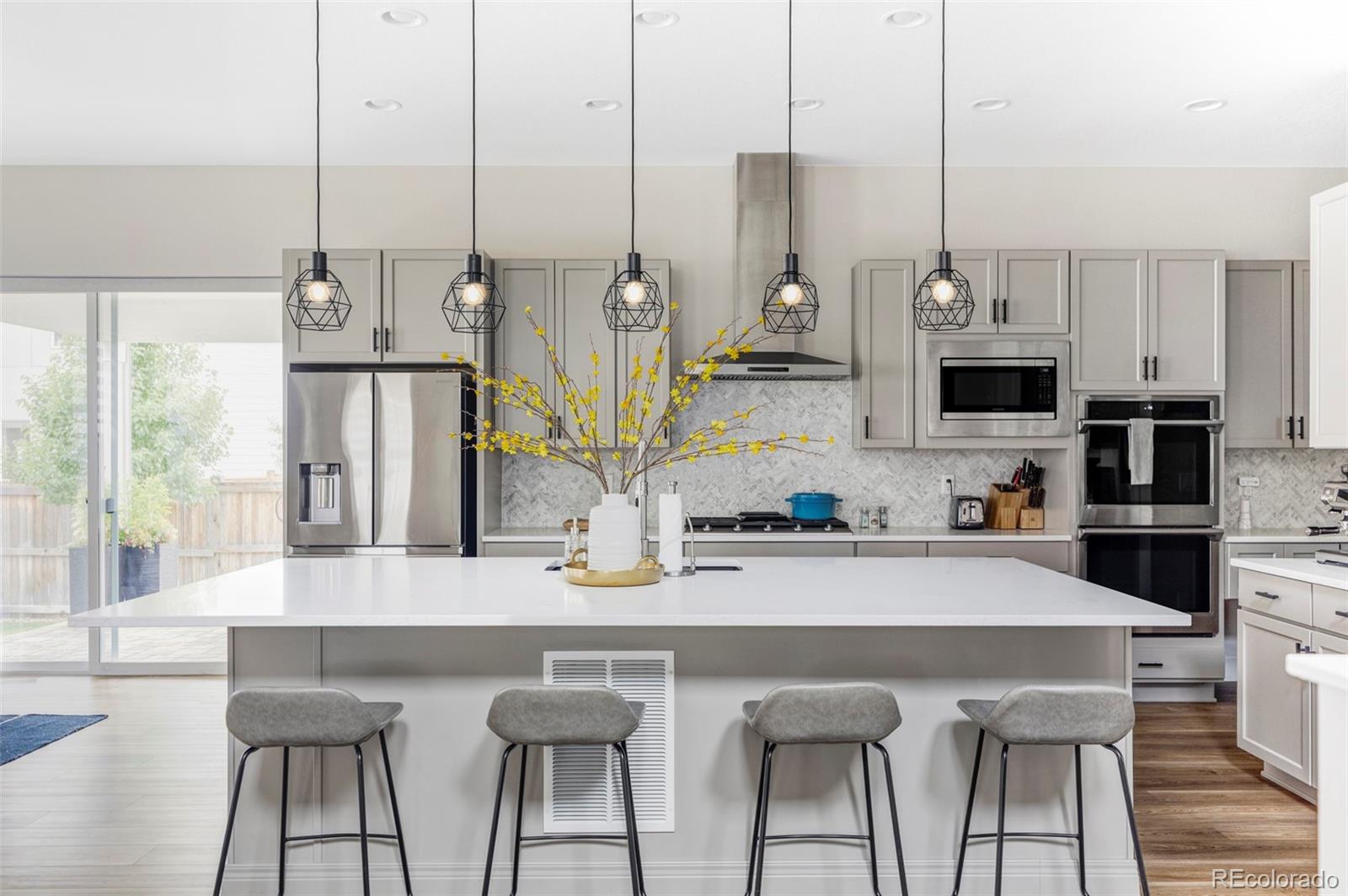 MLS Image #8 for 9752 e 62nd drive,denver, Colorado