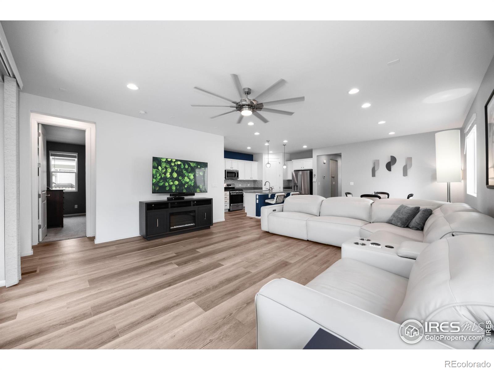 MLS Image #5 for 5725  bay hill drive,windsor, Colorado