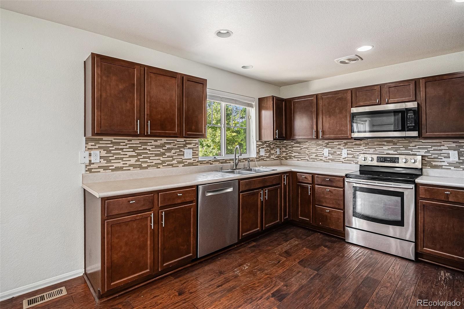MLS Image #3 for 25934 e maple drive,aurora, Colorado