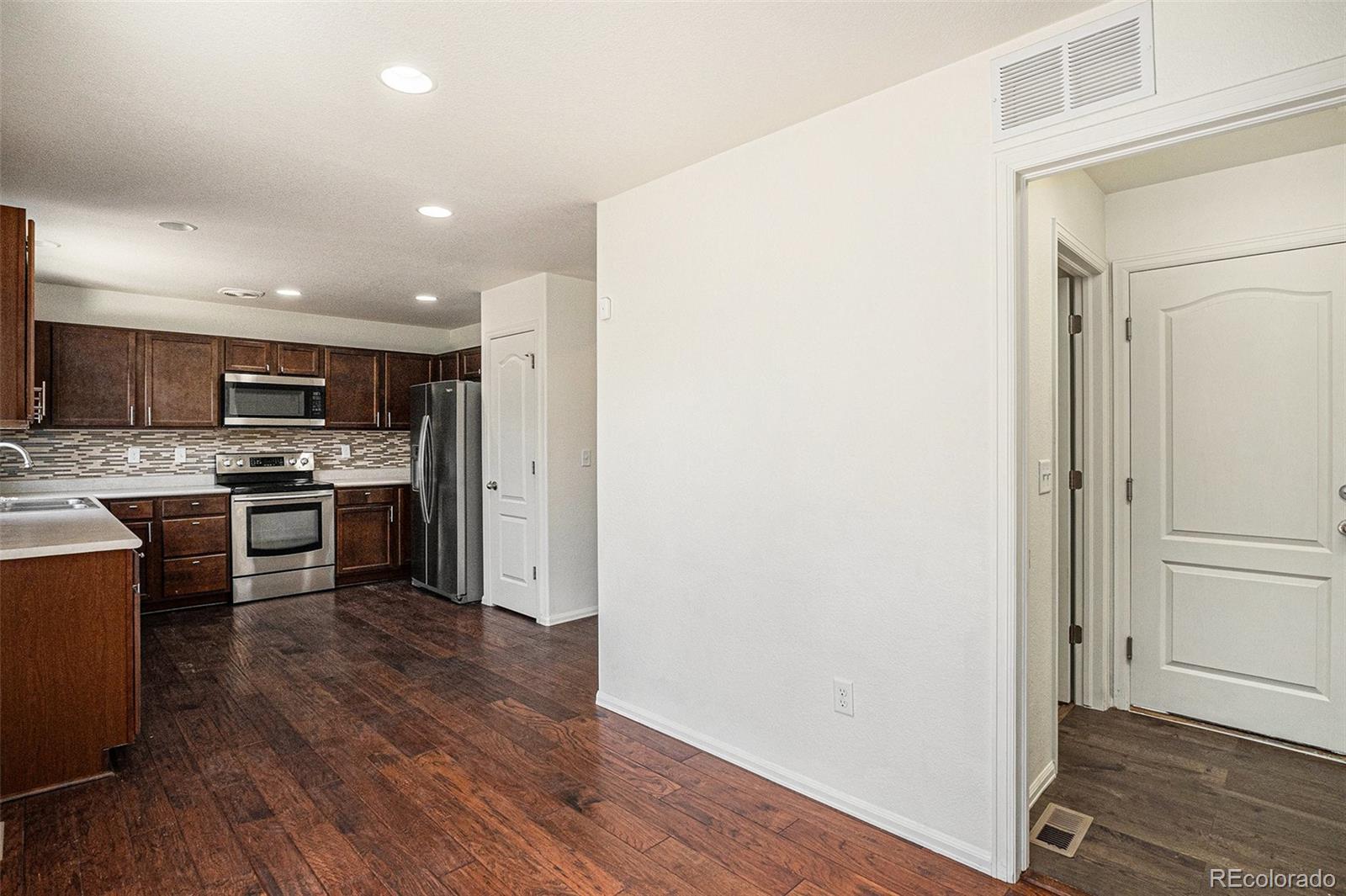 MLS Image #4 for 25934 e maple drive,aurora, Colorado
