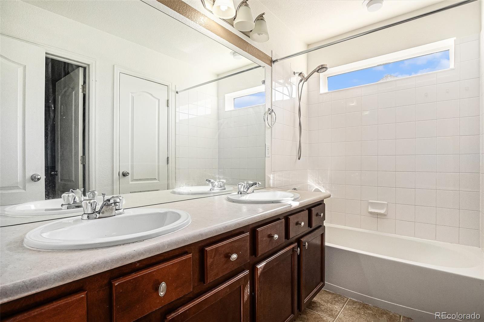MLS Image #6 for 25934 e maple drive,aurora, Colorado