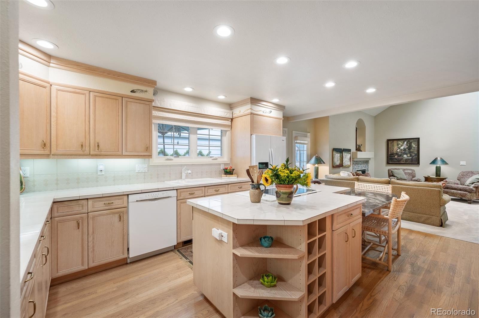 MLS Image #13 for 8505 e temple drive,denver, Colorado