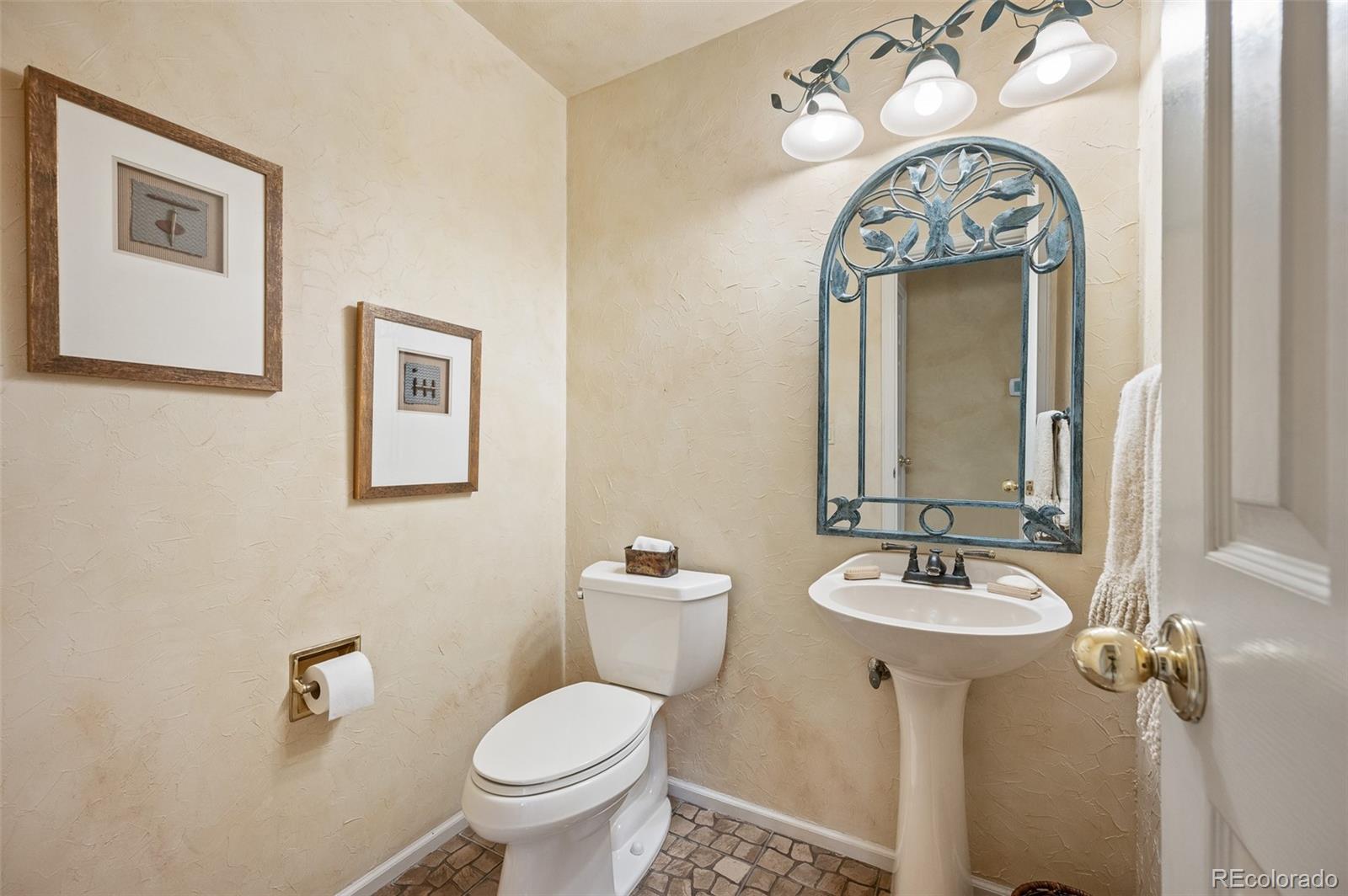 MLS Image #26 for 8505 e temple drive,denver, Colorado