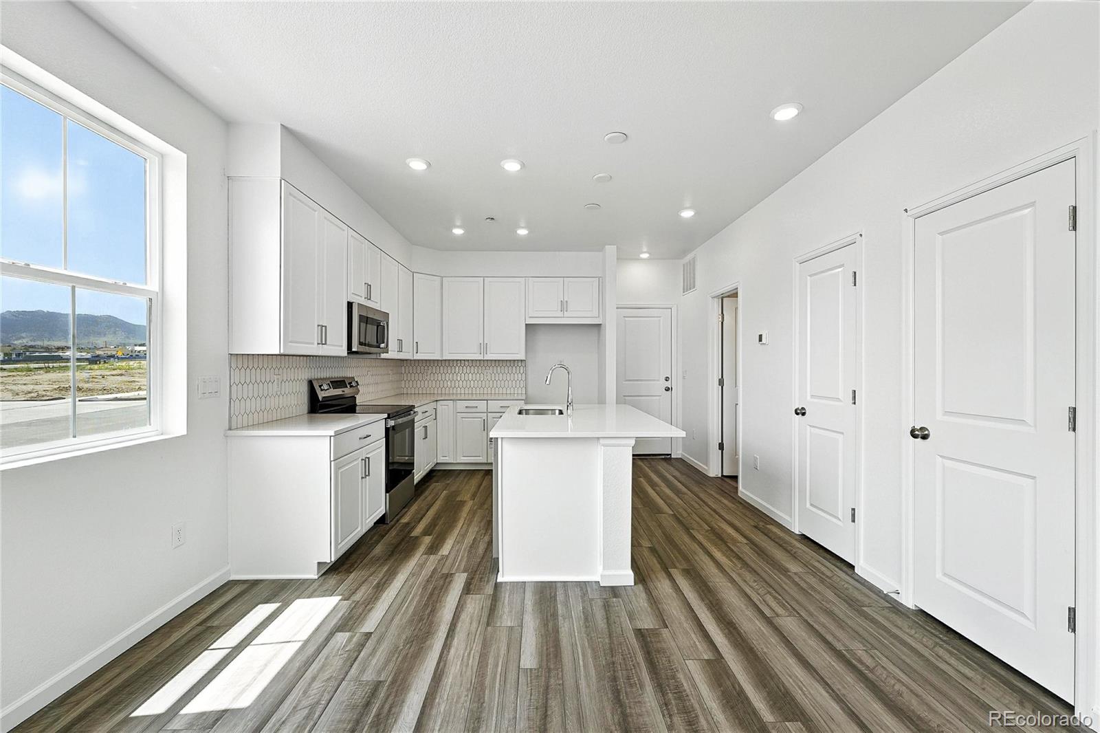 MLS Image #5 for 17133 w 91st lane,arvada, Colorado