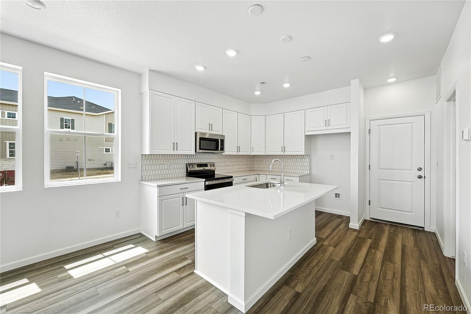 MLS Image #7 for 17133 w 91st lane,arvada, Colorado