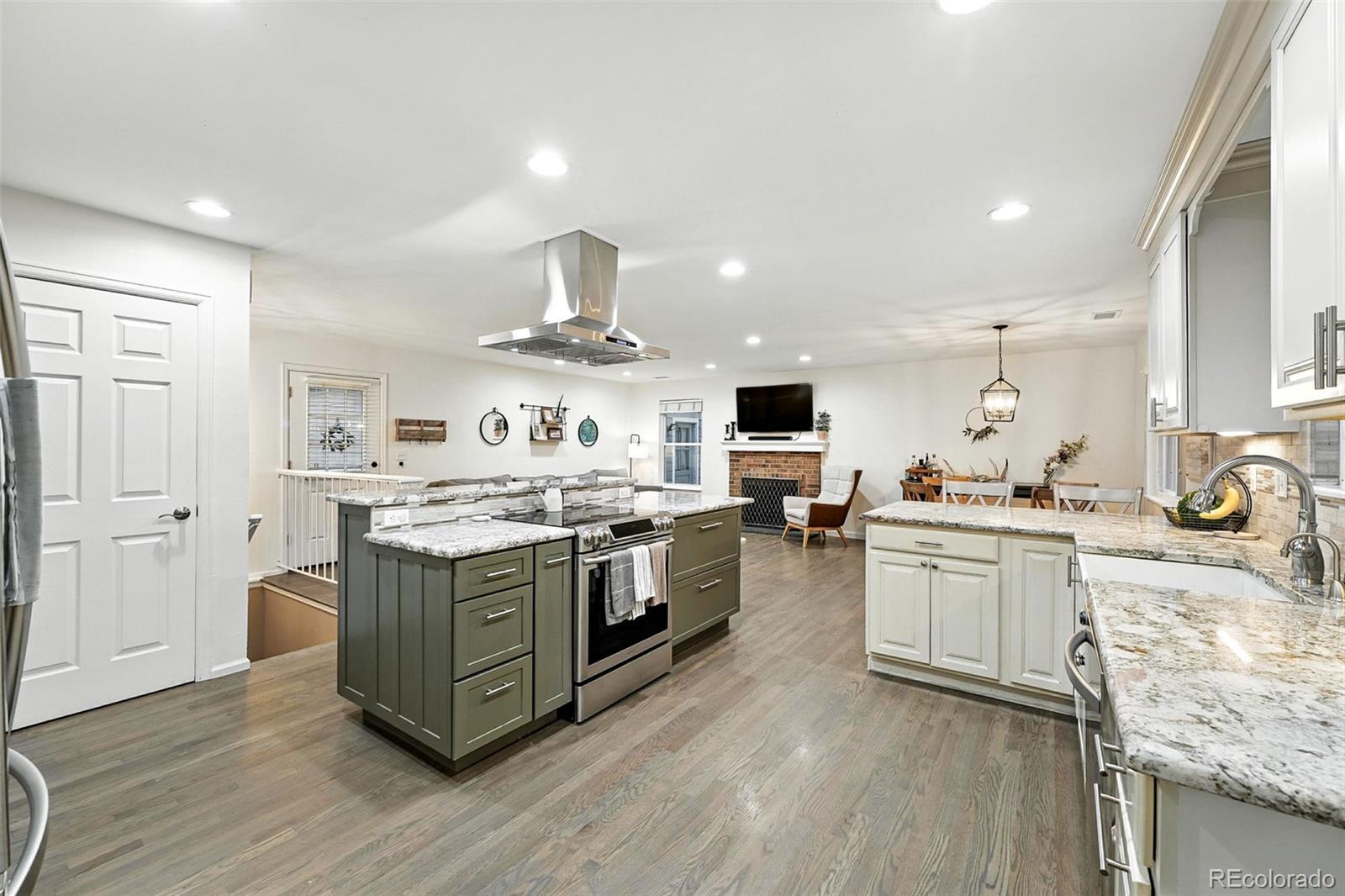 MLS Image #11 for 7051 s eudora street,centennial, Colorado