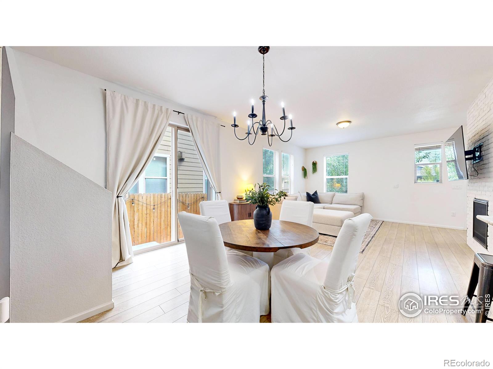 MLS Image #6 for 6973  isabell court,arvada, Colorado