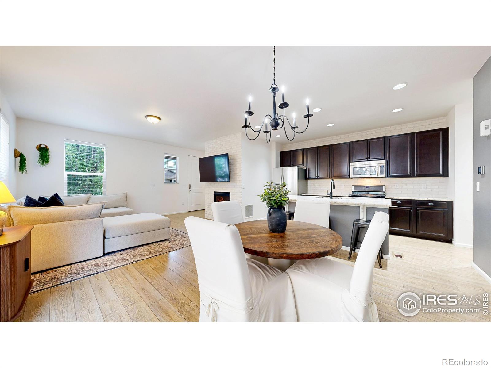 MLS Image #7 for 6973  isabell court,arvada, Colorado