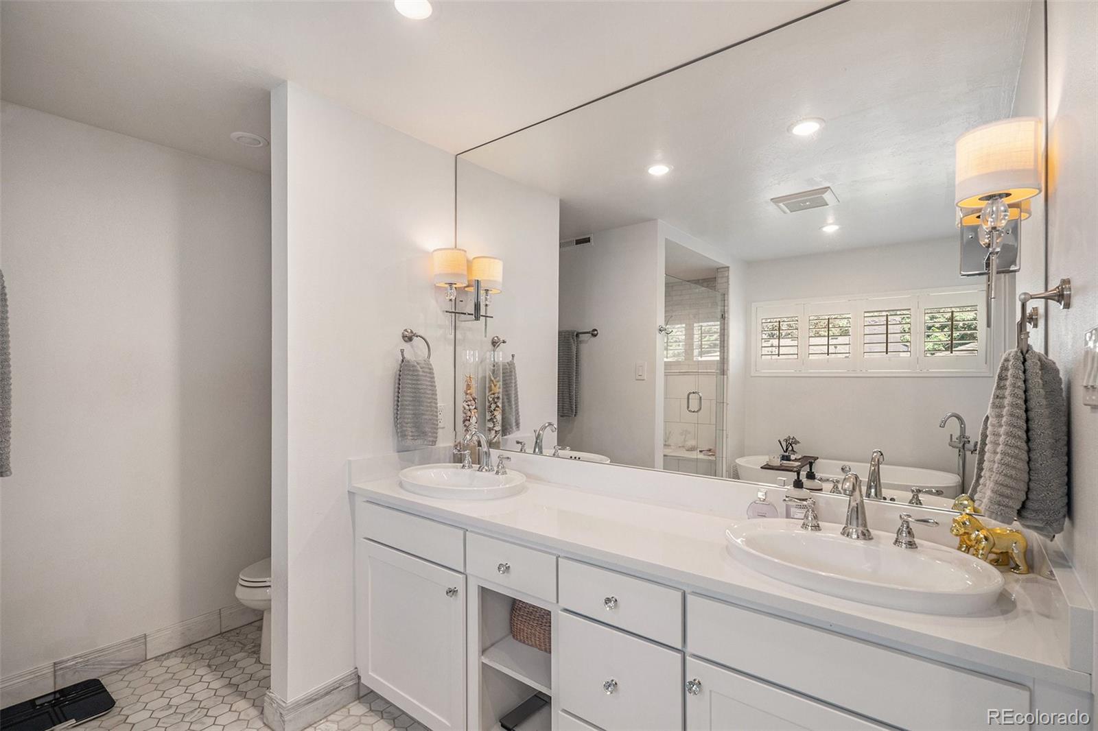 MLS Image #18 for 3137 s vine court,englewood, Colorado