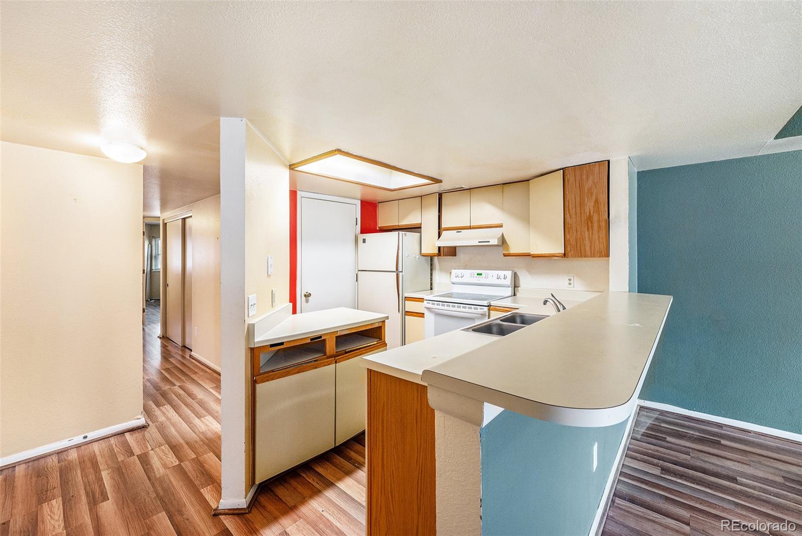 MLS Image #10 for 1226 s monaco parkway,denver, Colorado