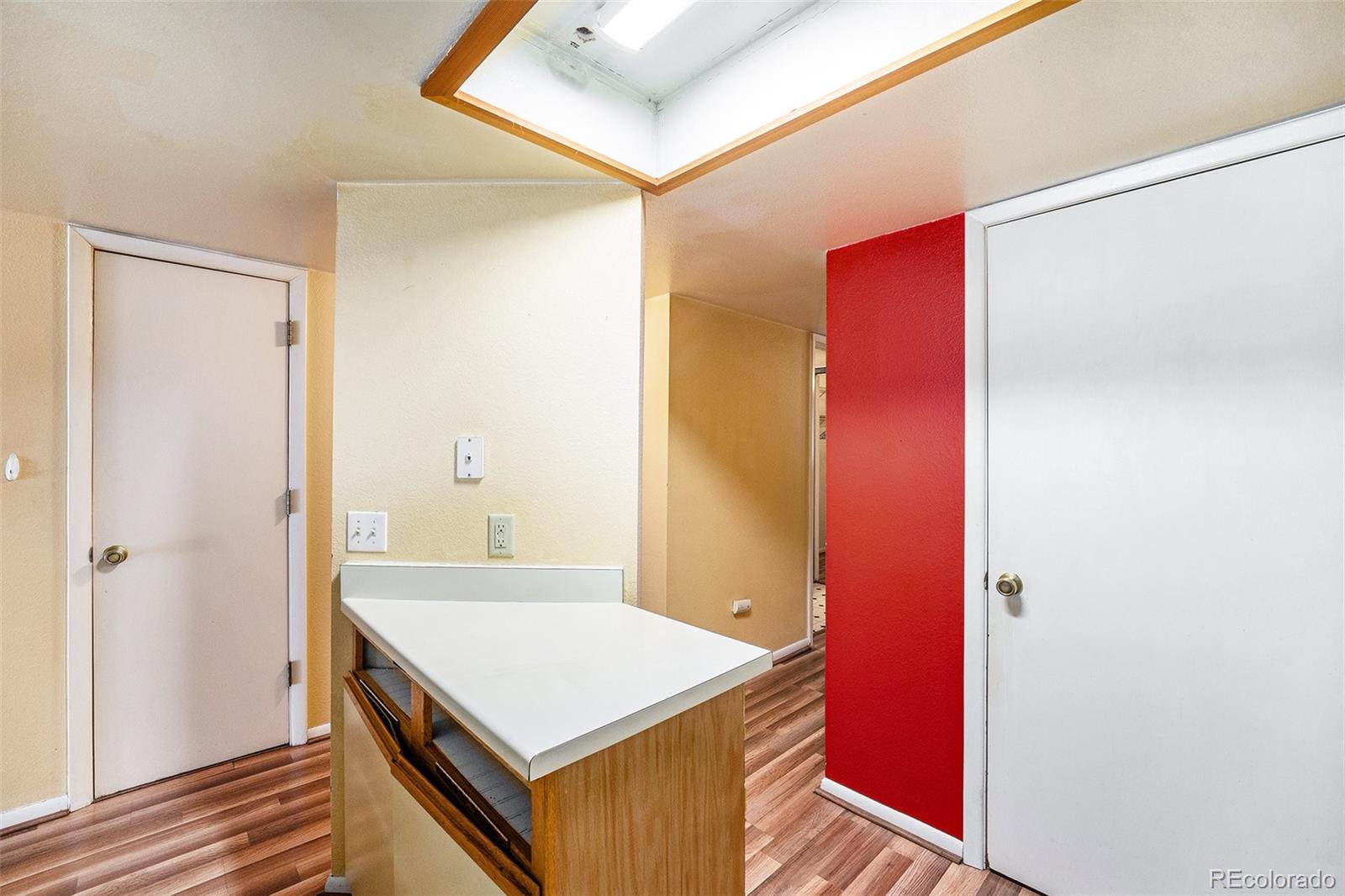 MLS Image #11 for 1226 s monaco parkway,denver, Colorado