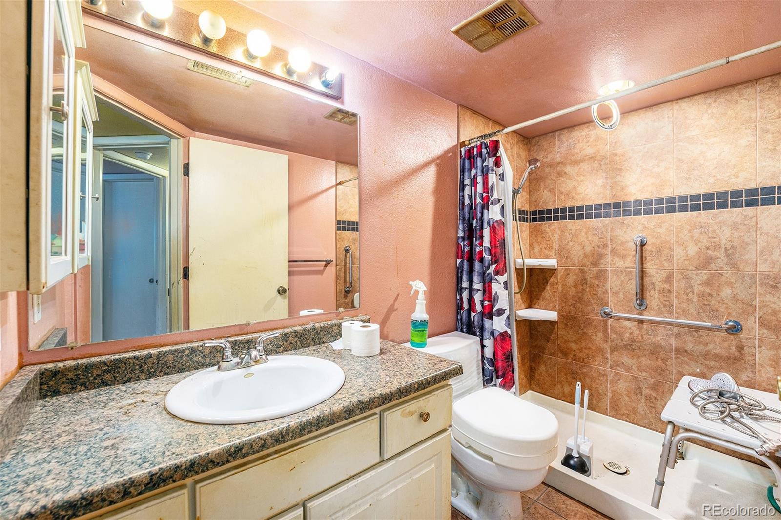 MLS Image #17 for 1226 s monaco parkway,denver, Colorado