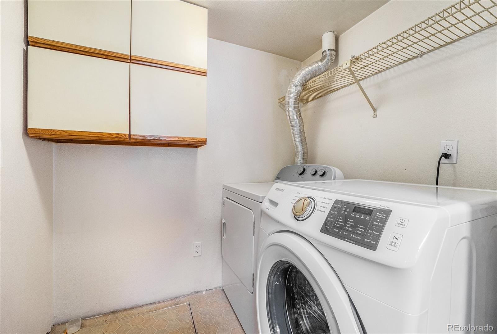 MLS Image #18 for 1226 s monaco parkway,denver, Colorado