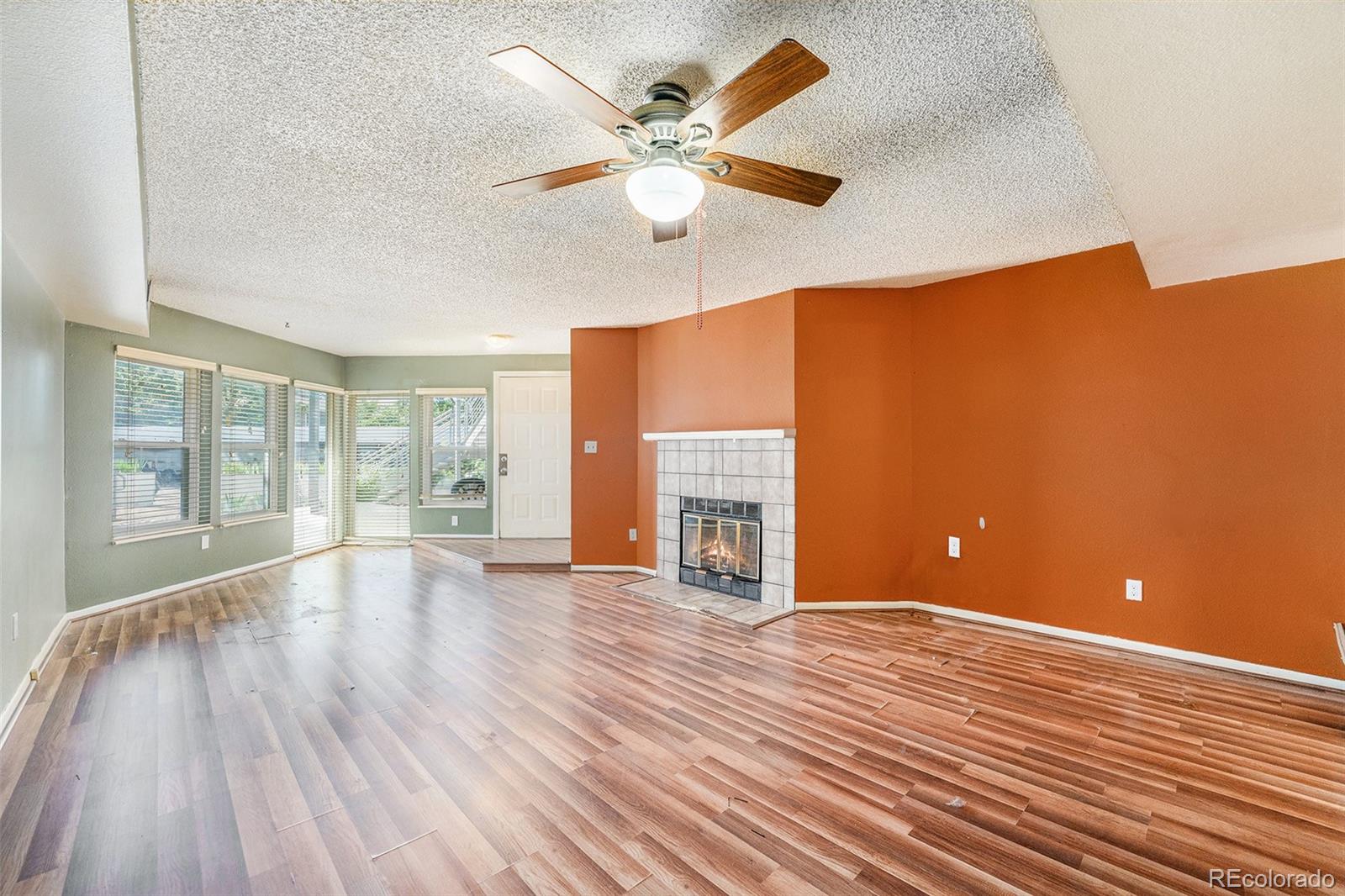 MLS Image #4 for 1226 s monaco parkway,denver, Colorado