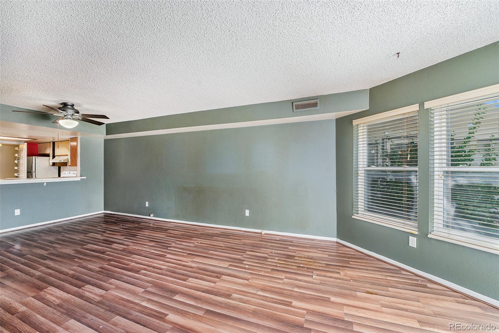 MLS Image #5 for 1226 s monaco parkway,denver, Colorado