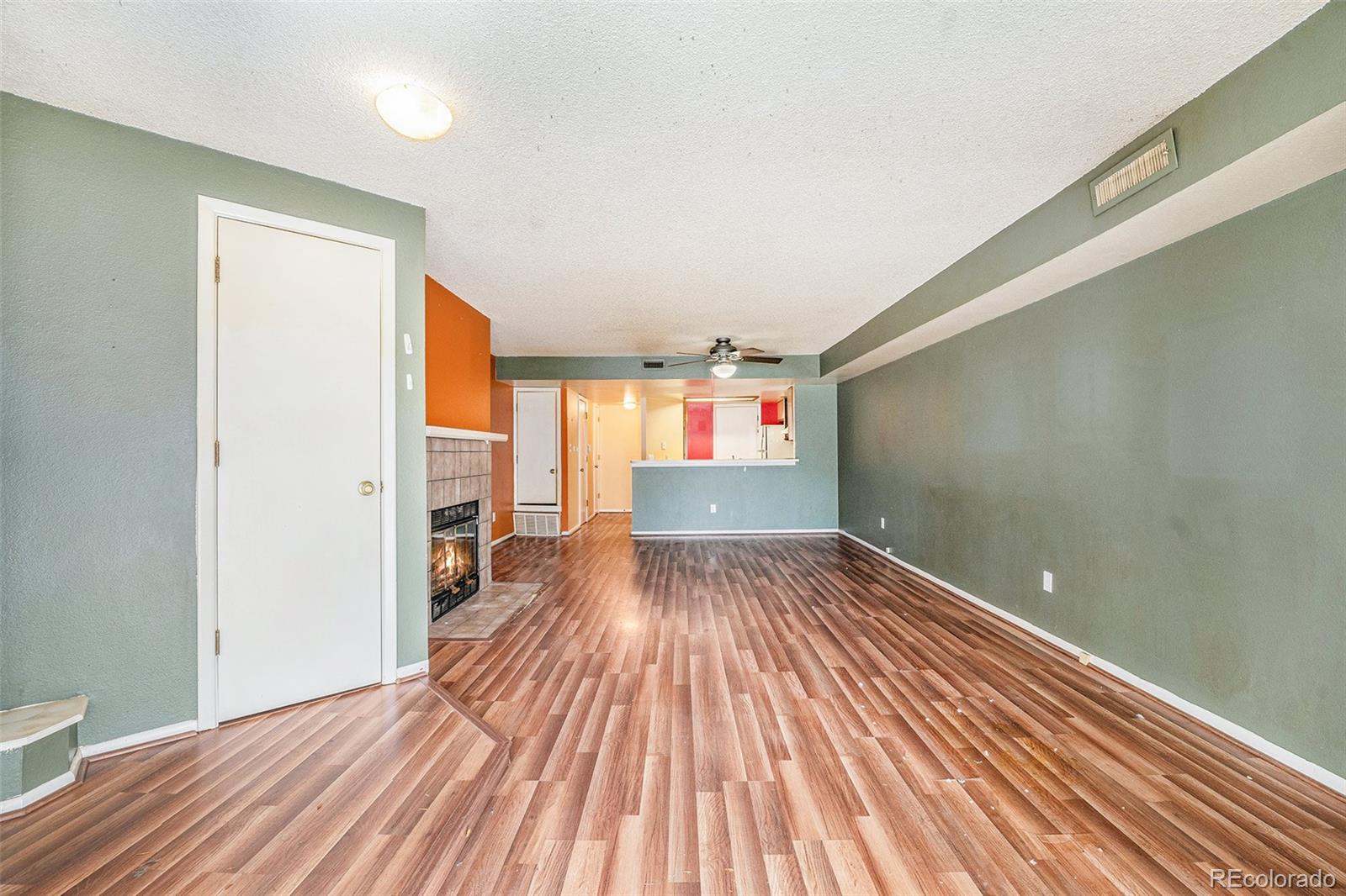 MLS Image #6 for 1226 s monaco parkway,denver, Colorado