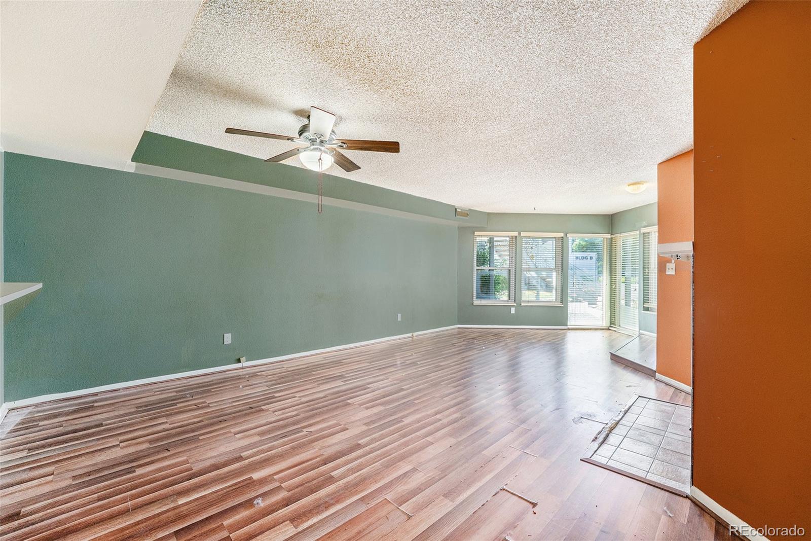 MLS Image #7 for 1226 s monaco parkway,denver, Colorado