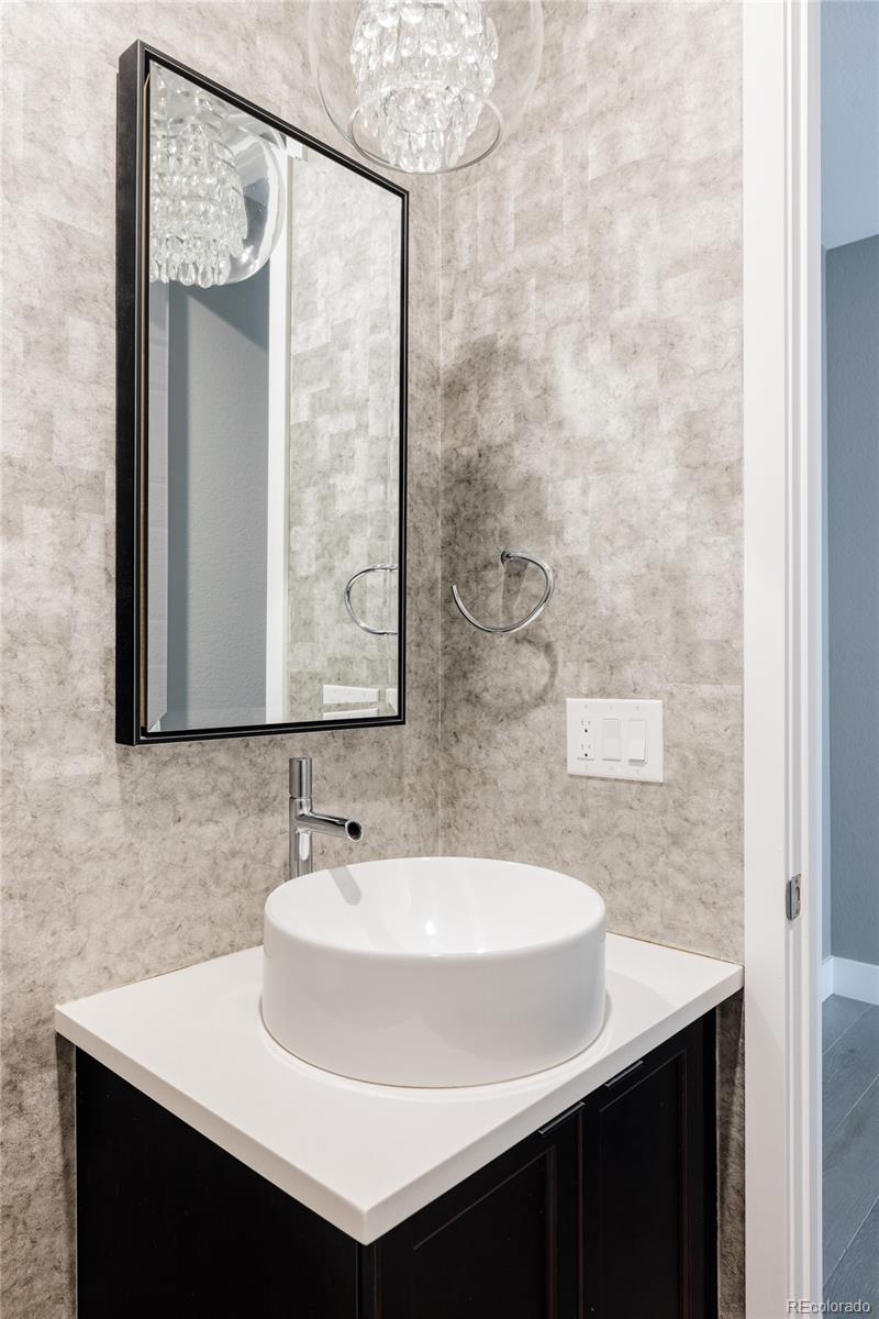 MLS Image #10 for 9221 e 52nd drive,denver, Colorado
