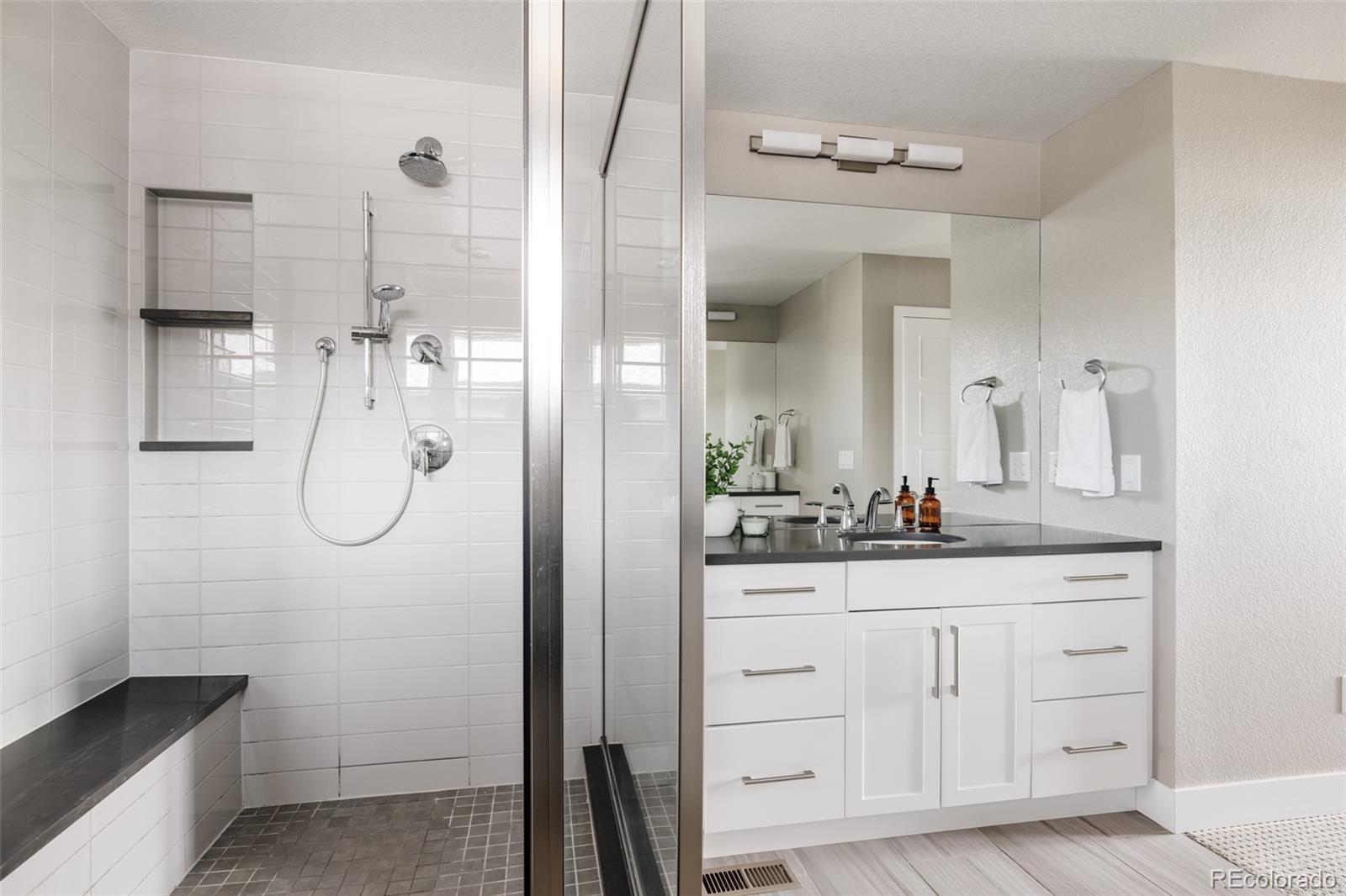 MLS Image #17 for 9221 e 52nd drive,denver, Colorado