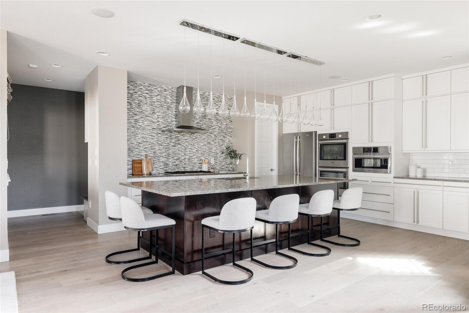 MLS Image #5 for 9221 e 52nd drive,denver, Colorado
