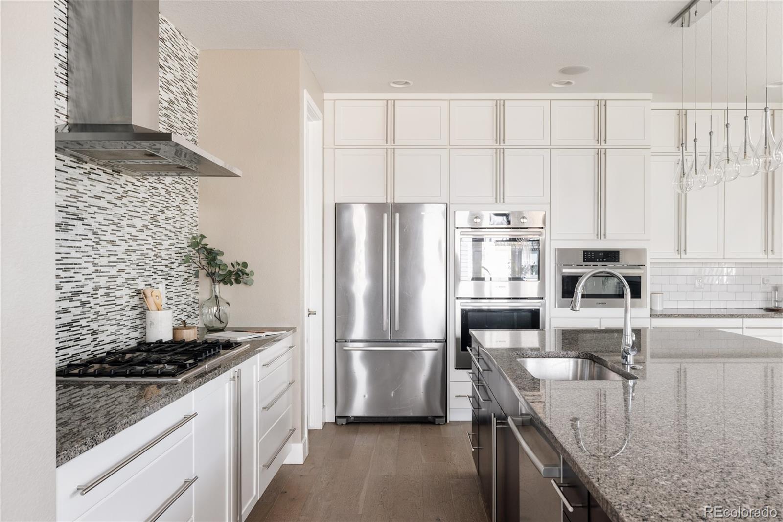 MLS Image #6 for 9221 e 52nd drive,denver, Colorado