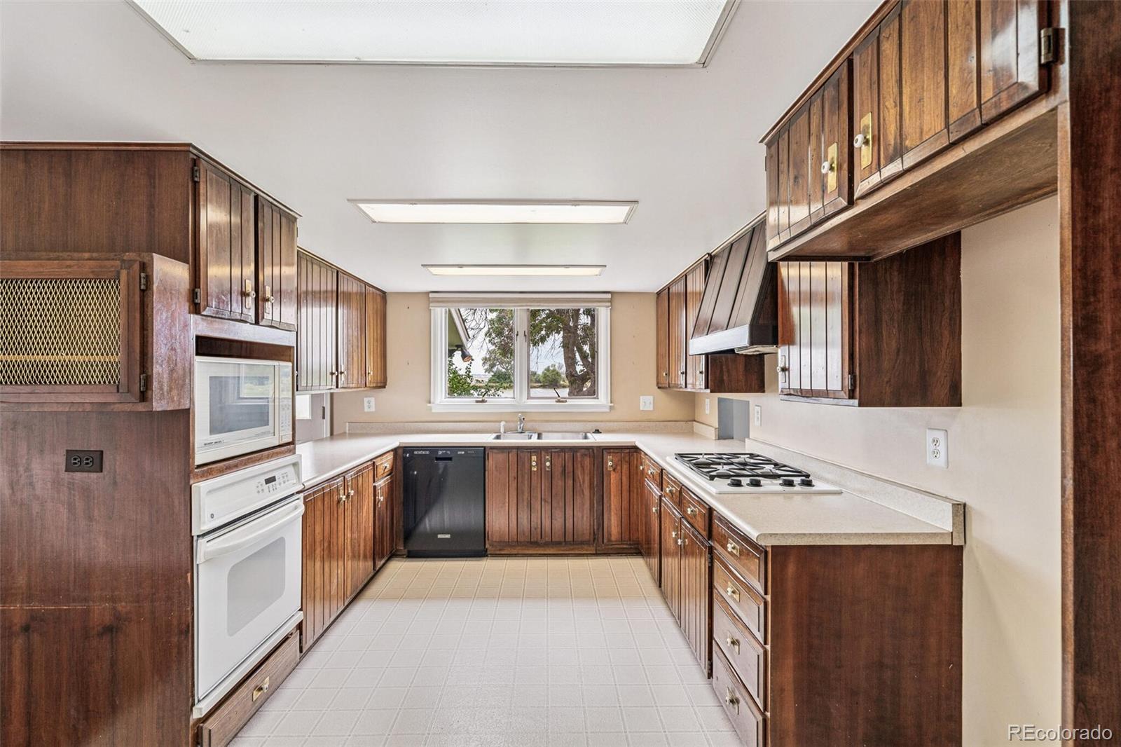 MLS Image #15 for 9100  county road 8 ,fort lupton, Colorado