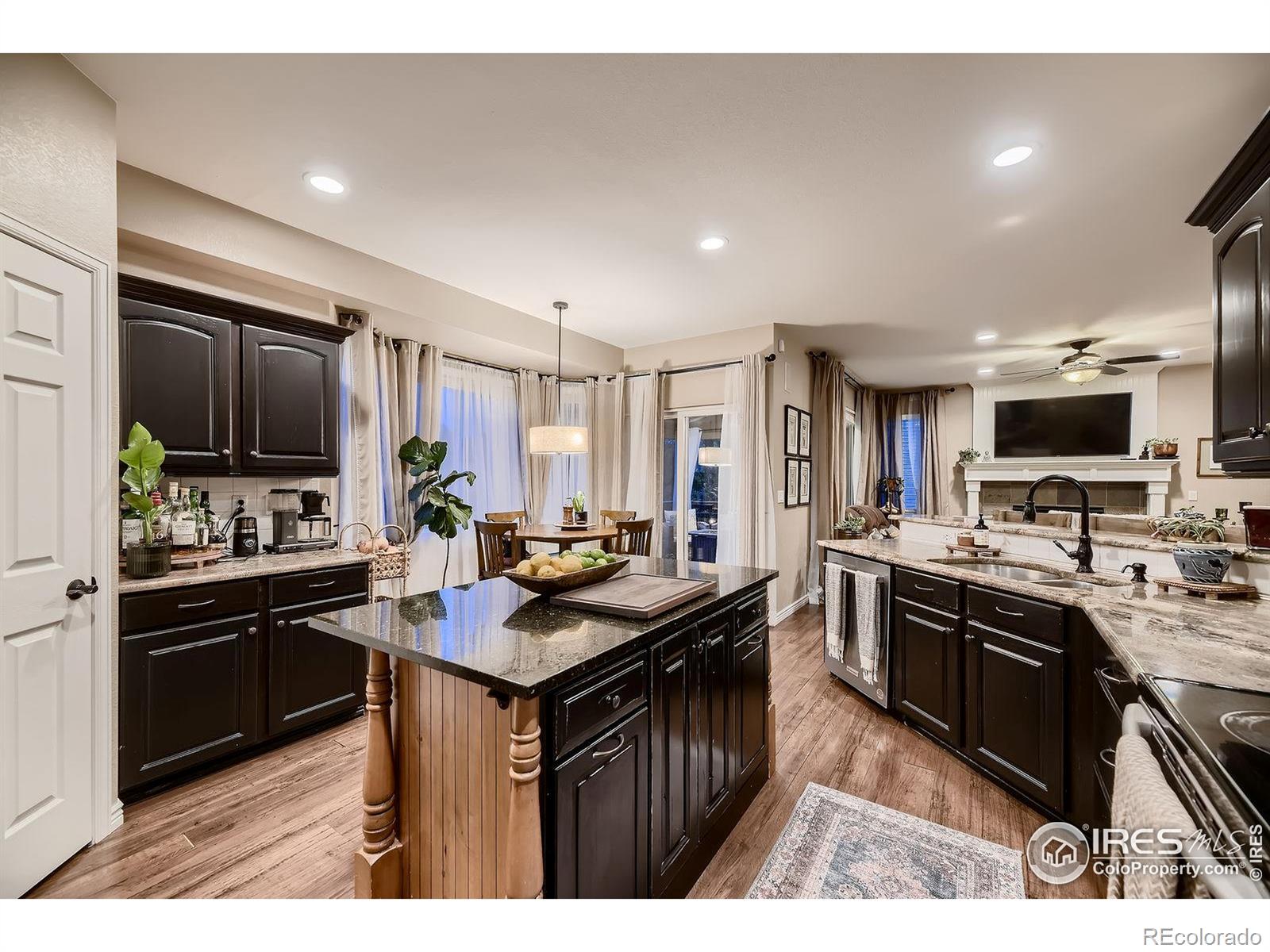 MLS Image #3 for 9412  burgundy circle,highlands ranch, Colorado