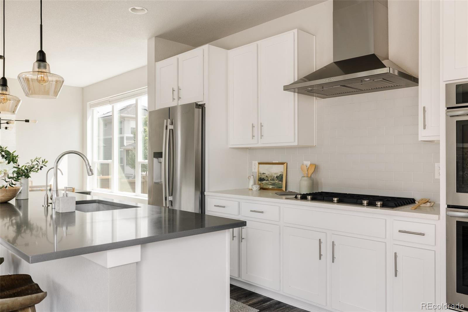 MLS Image #5 for 9366 e 59th avenue,denver, Colorado