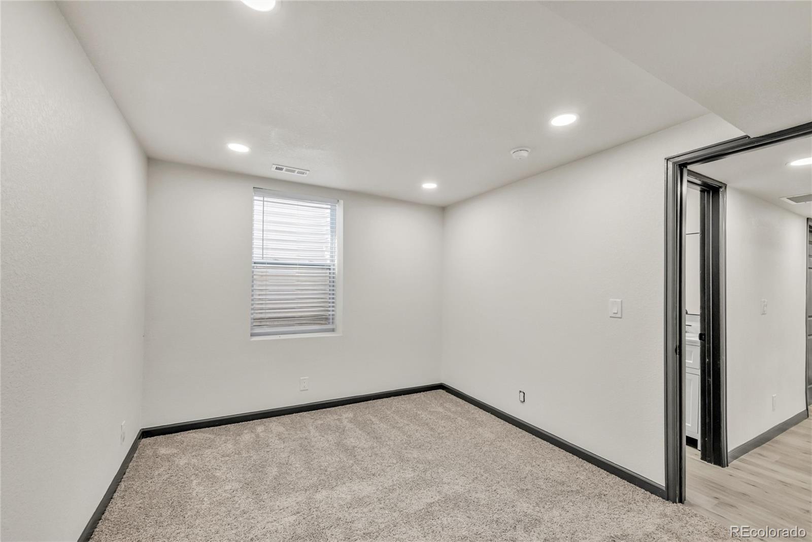MLS Image #22 for 13124  robins drive,denver, Colorado