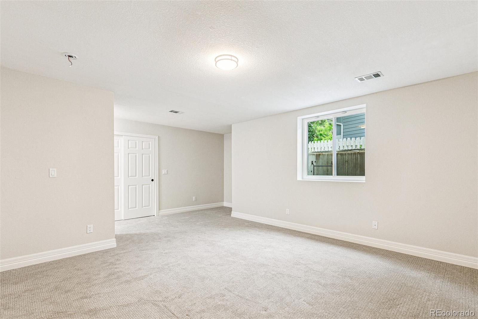 MLS Image #38 for 20214 e lake circle,centennial, Colorado