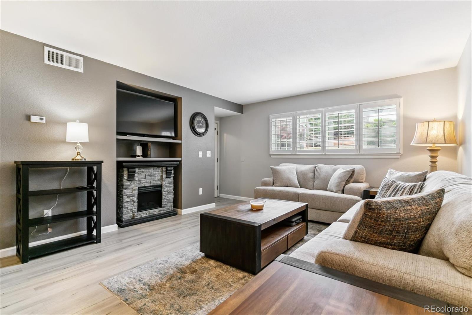 MLS Image #3 for 9212 e arbor circle,englewood, Colorado