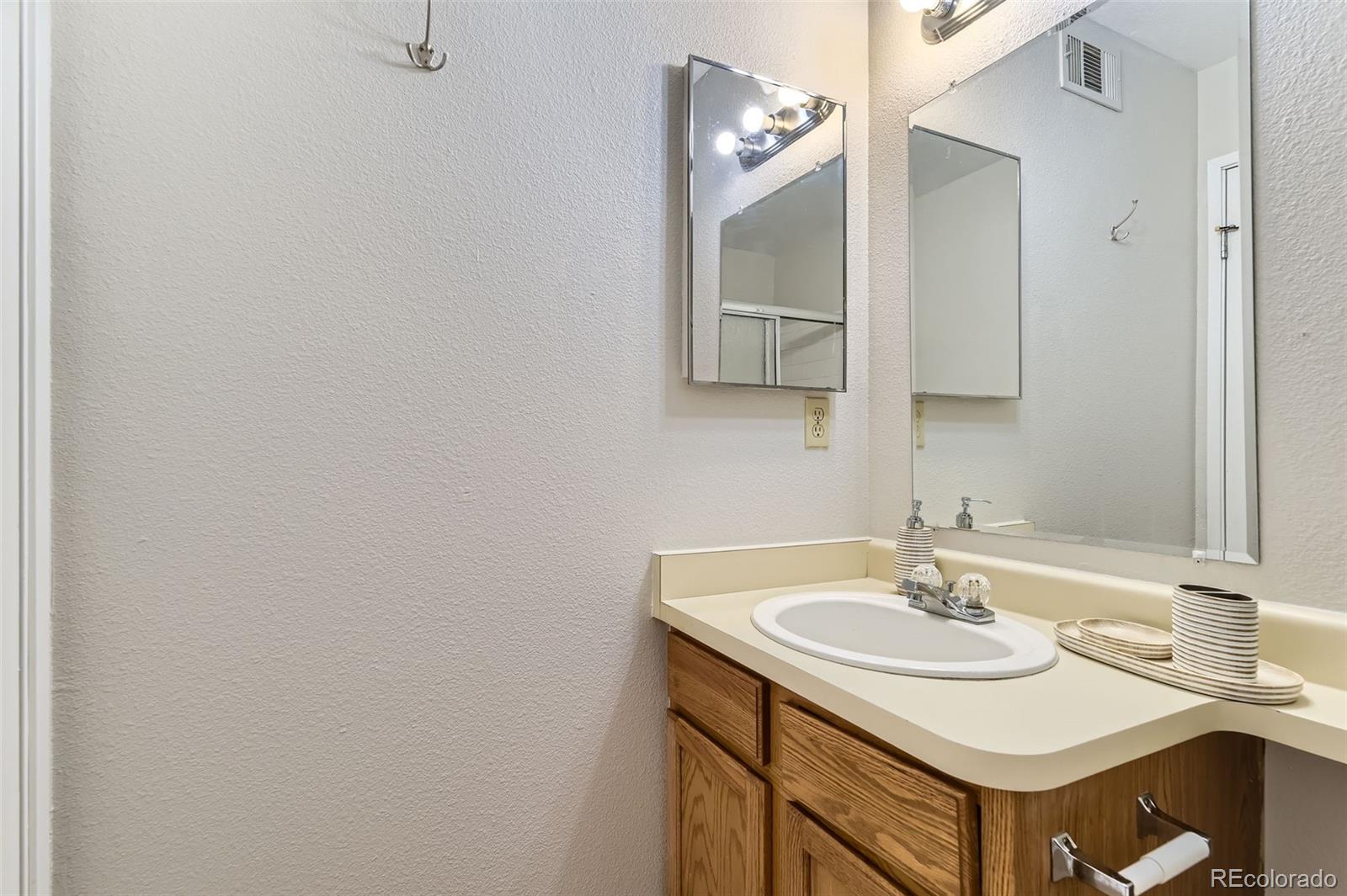 MLS Image #5 for 18034 e ohio avenue 204,aurora, Colorado
