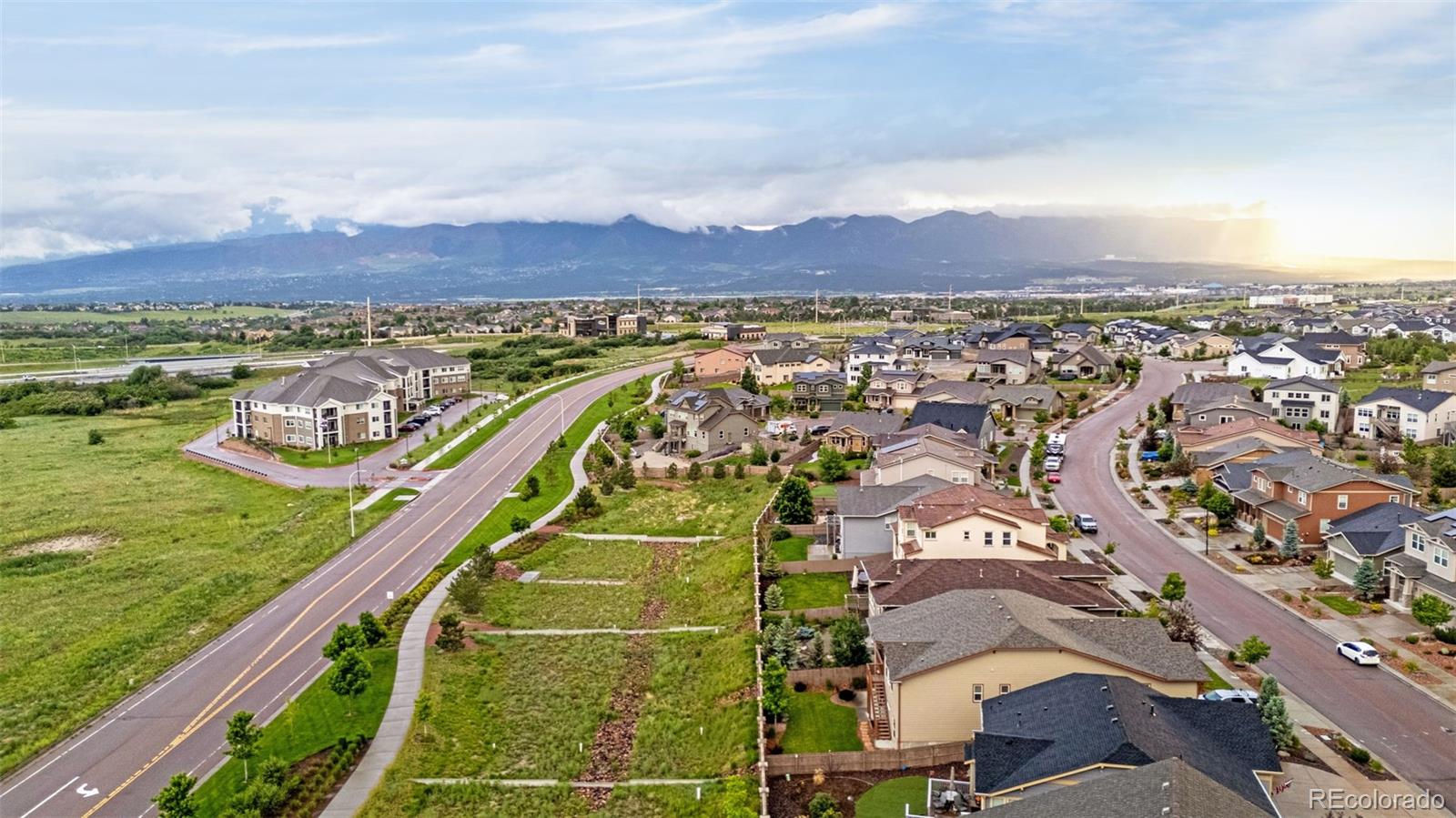 MLS Image #38 for 4187  notch trail,colorado springs, Colorado