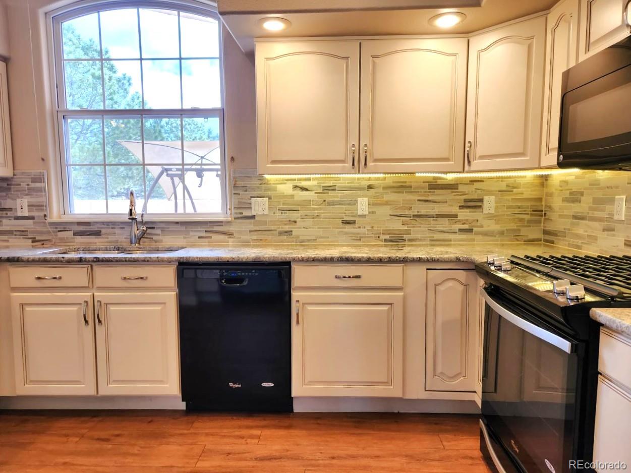 MLS Image #5 for 5045  vista del sol point,colorado springs, Colorado