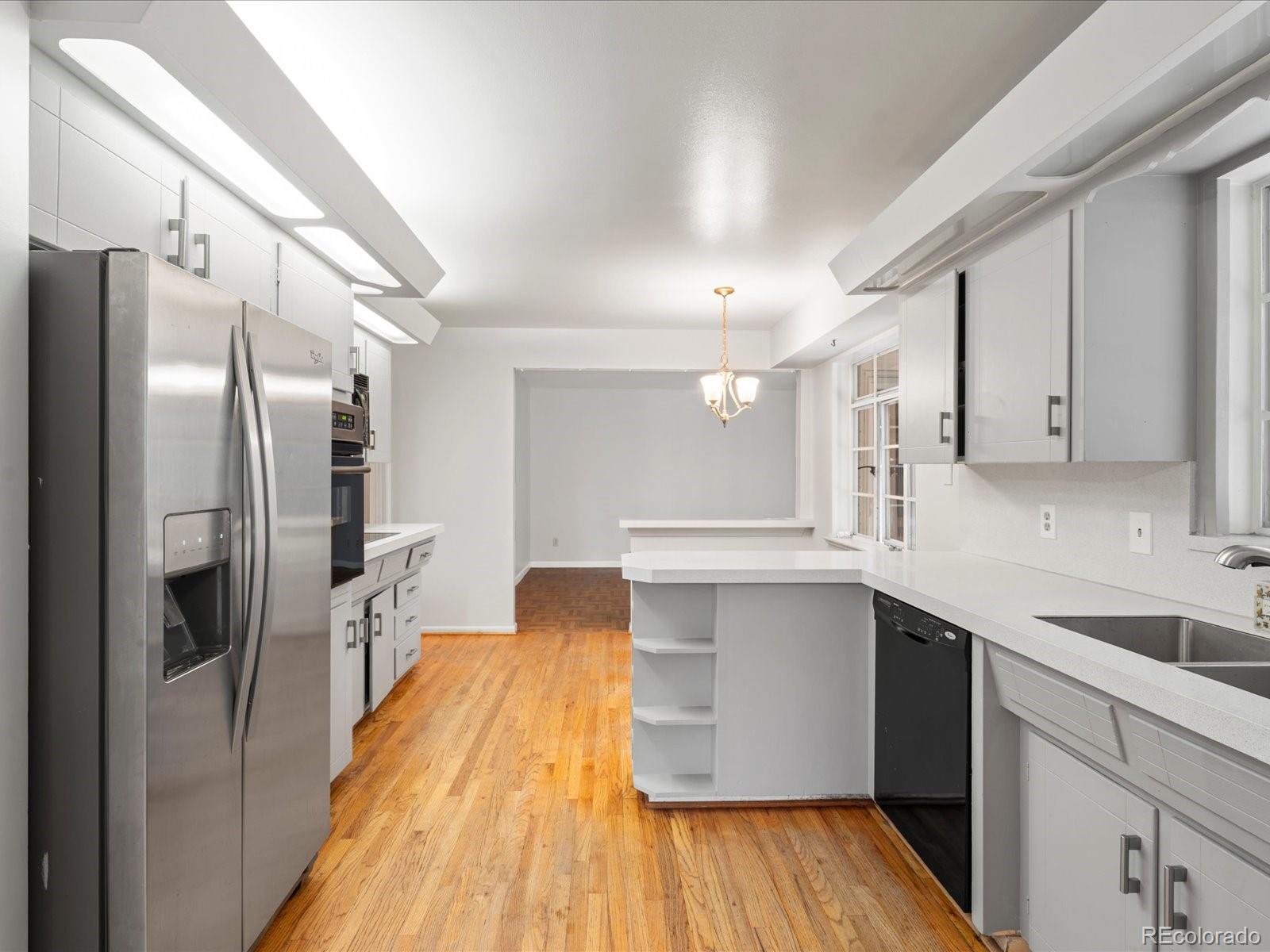 MLS Image #5 for 11502 e 5th avenue,aurora, Colorado
