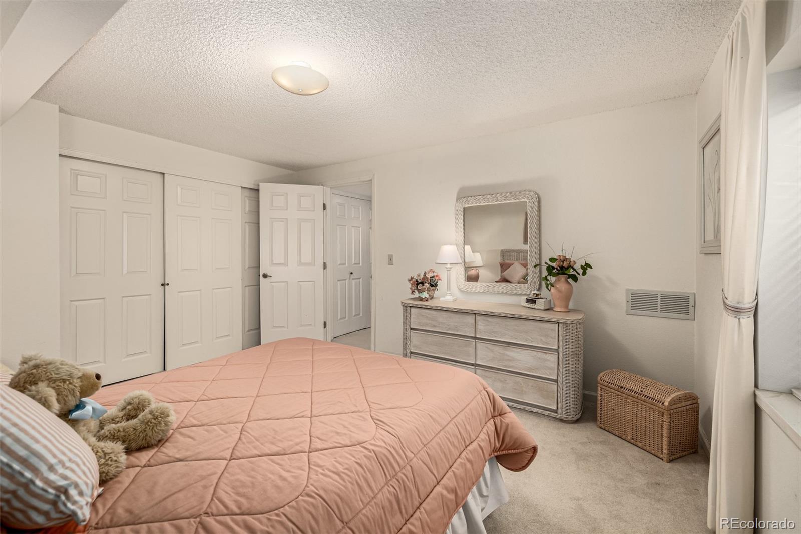 MLS Image #28 for 34  sutherland court,highlands ranch, Colorado