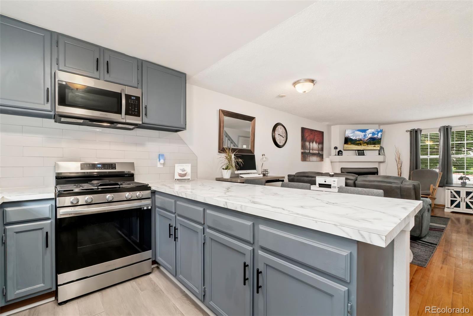 MLS Image #3 for 4643 s crystal way,aurora, Colorado