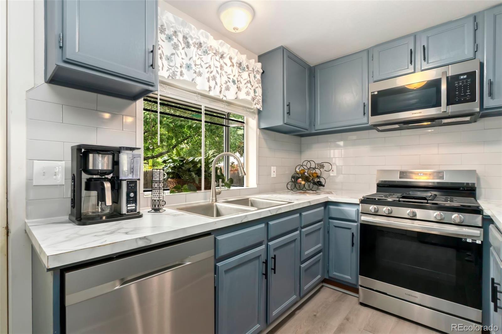 MLS Image #4 for 4643 s crystal way,aurora, Colorado