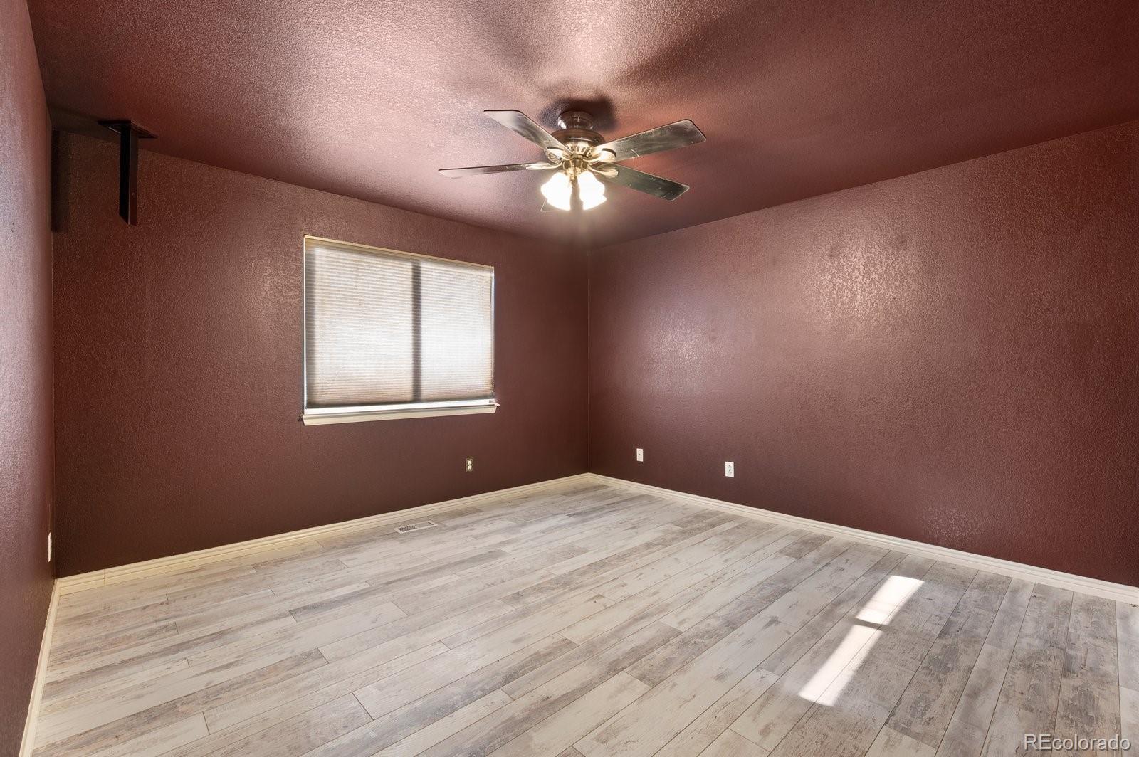 MLS Image #11 for 11384  oakland drive,henderson, Colorado