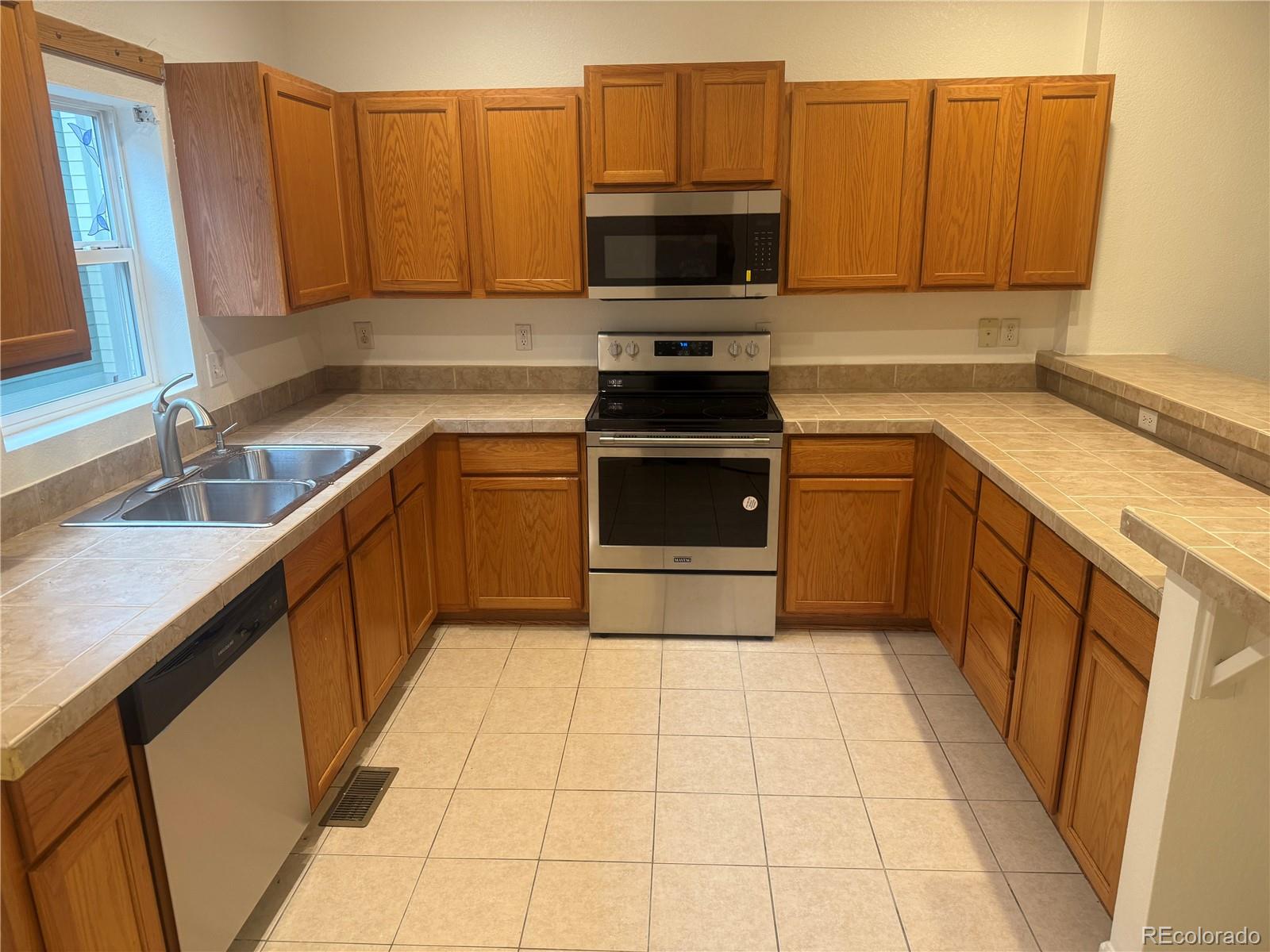 MLS Image #2 for 786 s leyden street,denver, Colorado
