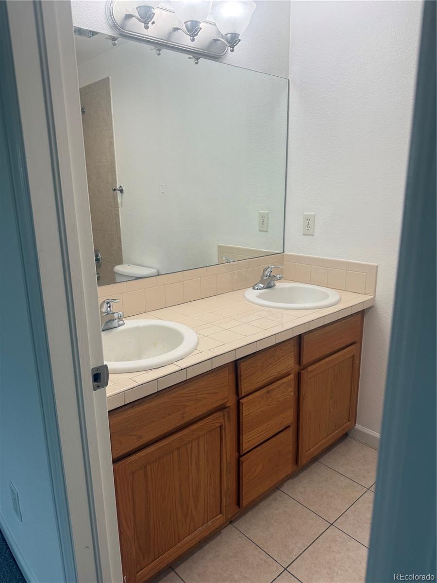 MLS Image #7 for 786 s leyden street,denver, Colorado