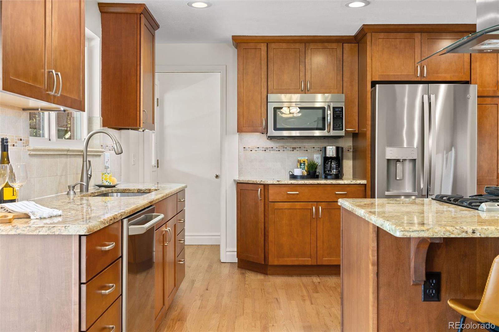 MLS Image #9 for 6869 s foresthill street,littleton, Colorado